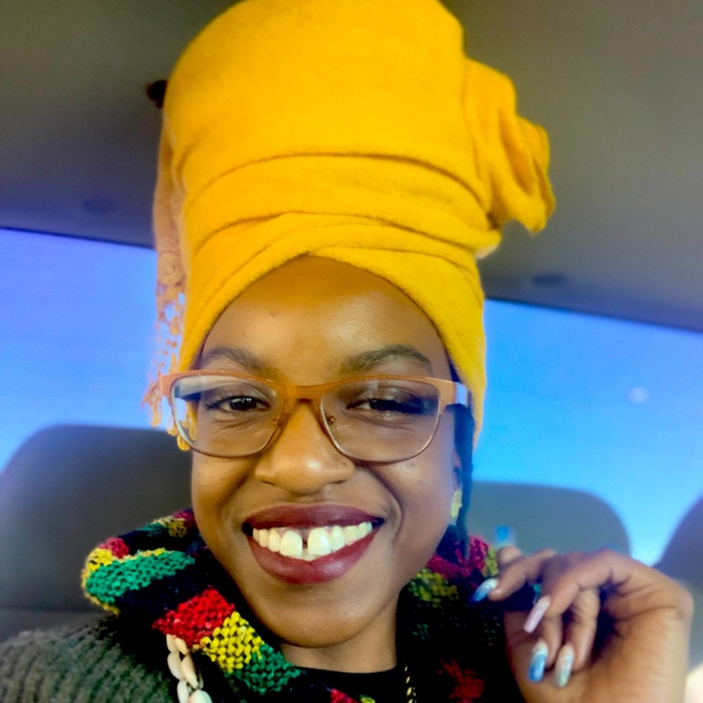 Meet your Posher, Camaika